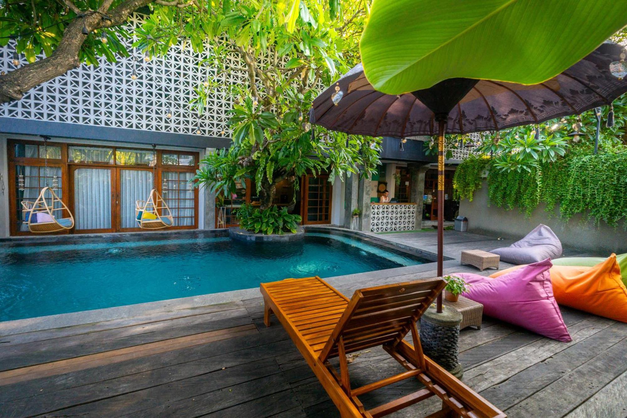 Interconnection Hostel Kuta Lombok Exterior foto