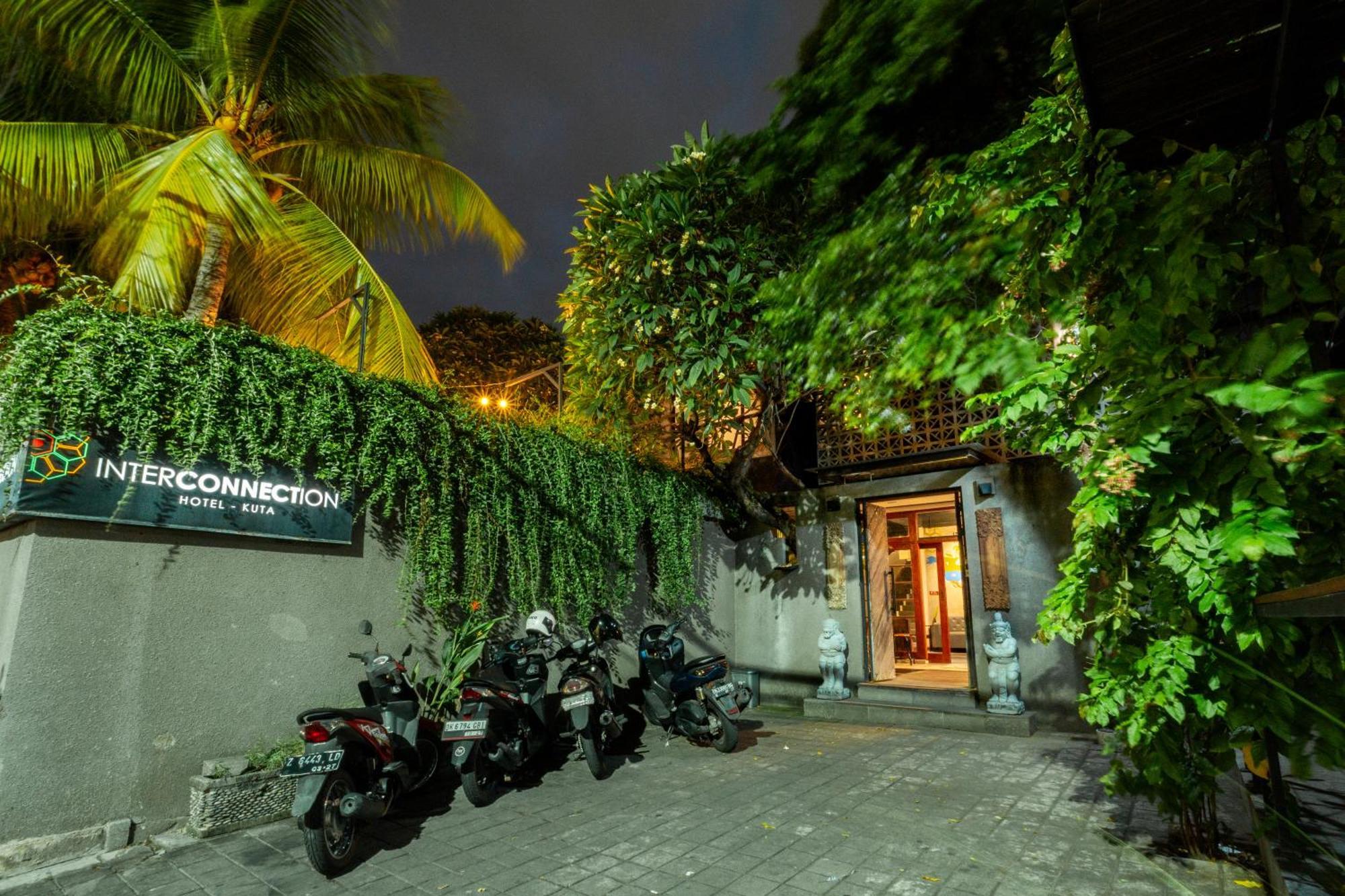Interconnection Hostel Kuta Lombok Exterior foto